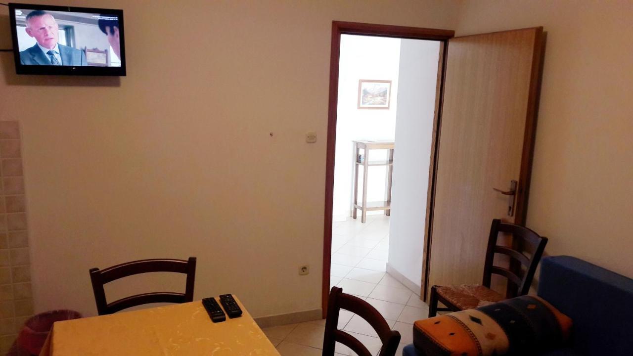 Apartment Radovan ポレッチ エクステリア 写真