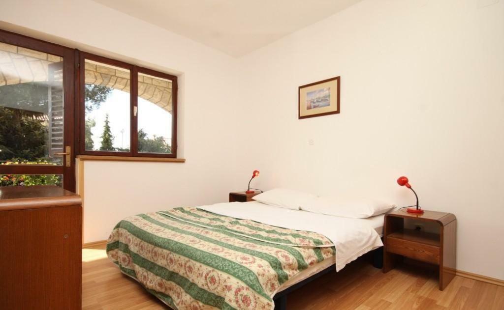 Apartment Radovan ポレッチ エクステリア 写真